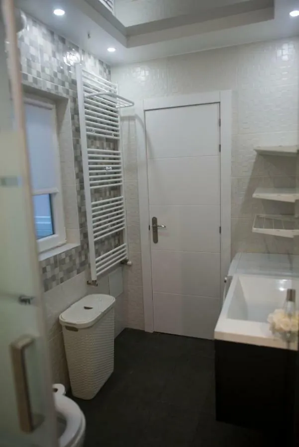 Camp Nou, Europa Fira - Modern Two-Bedroom Apartment With Heating L'Hospitalet de Llobregat