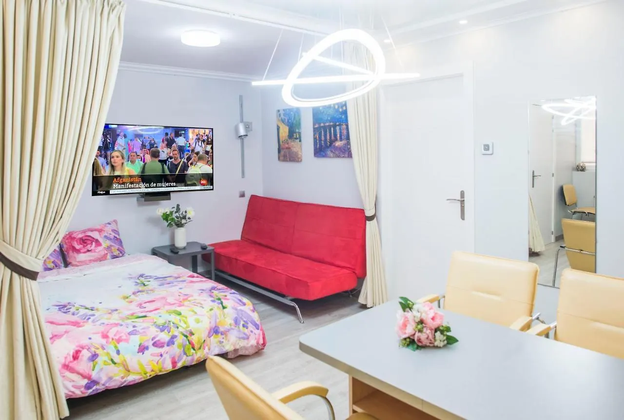 Camp Nou, Europa Fira - Modern Two-Bedroom Apartment With Heating L'Hospitalet de Llobregat