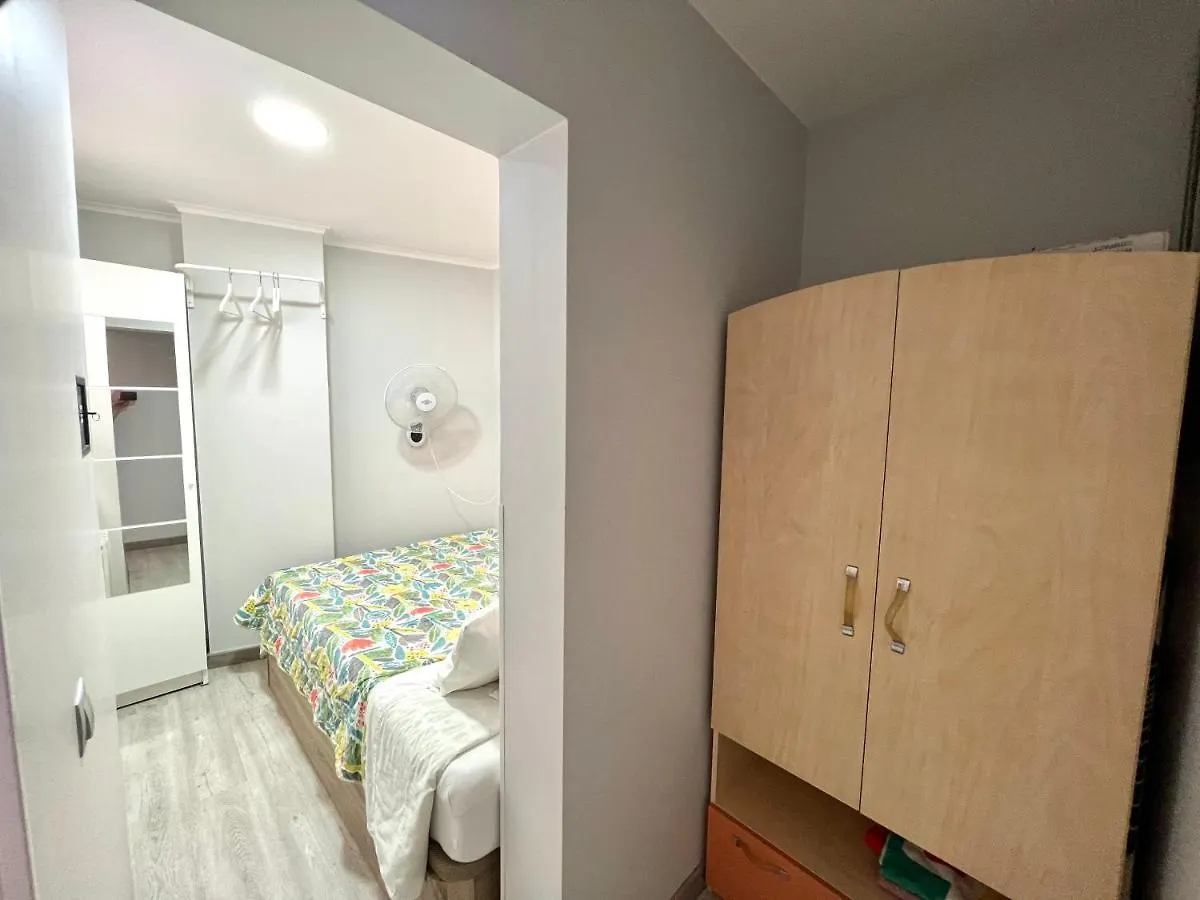 Camp Nou, Europa Fira - Modern Two-Bedroom Apartment With Heating L'Hospitalet de Llobregat
