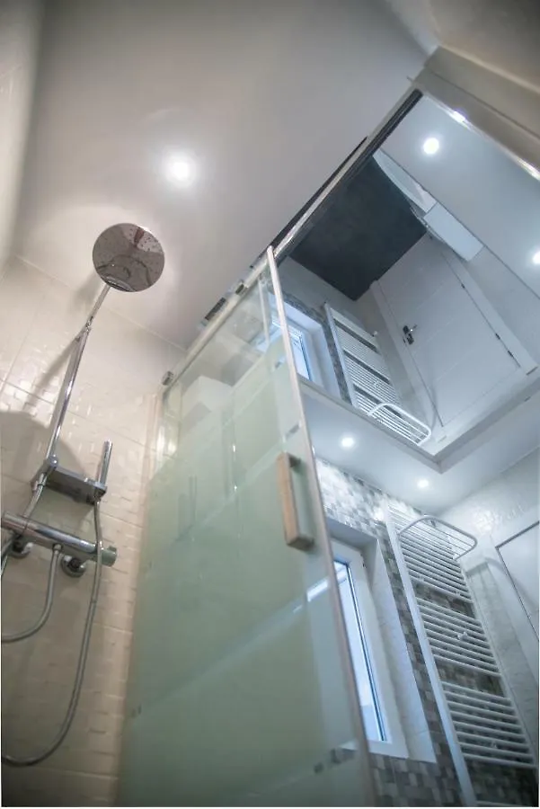 Camp Nou, Europa Fira - Modern Two-Bedroom Apartment With Heating L'Hospitalet de Llobregat 0*,  Espagne