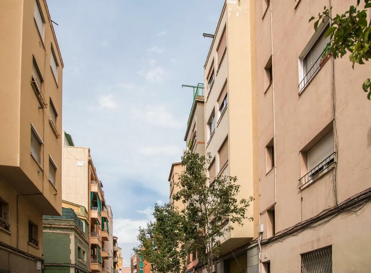 Camp Nou, Europa Fira - Modern Two-Bedroom Apartment With Heating L'Hospitalet de Llobregat 0*,  Espagne